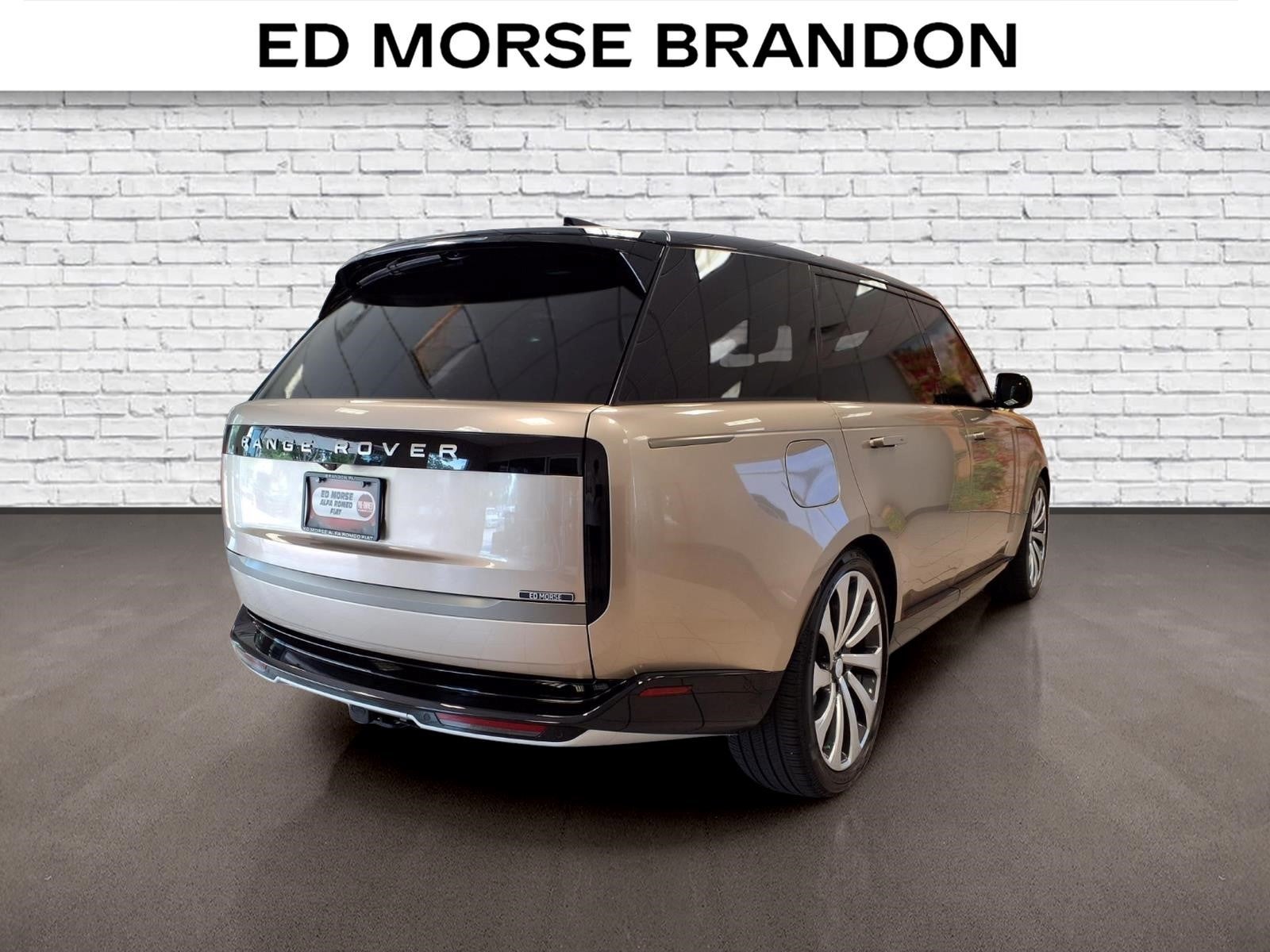 2025 Land Rover Range Rover SE LWB
