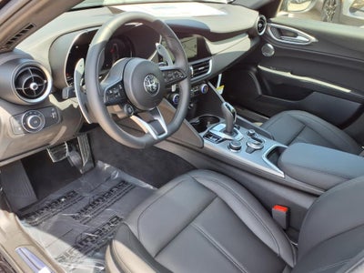 2025 Alfa Romeo Giulia Base CTA
