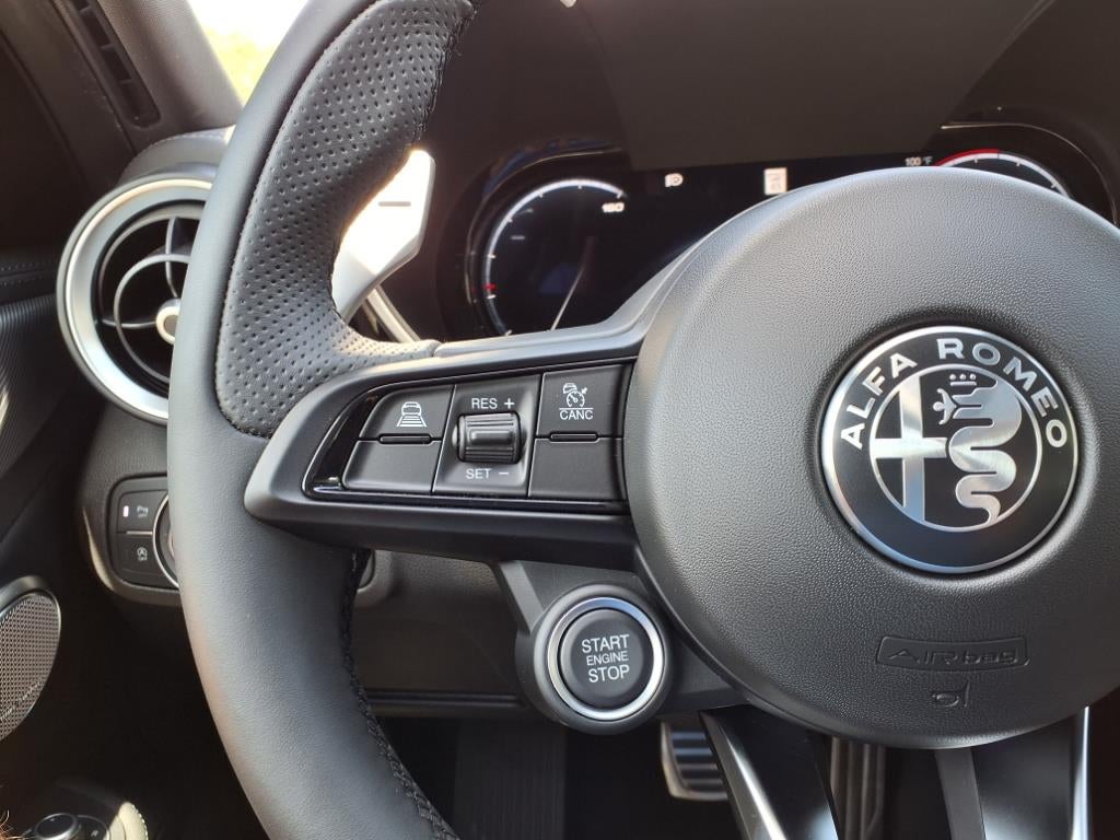 2025 Alfa Romeo Giulia Base CTA