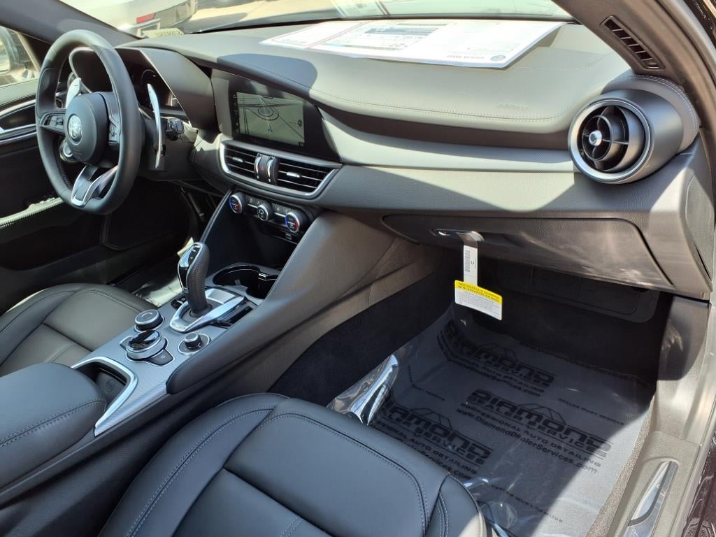 2025 Alfa Romeo Giulia Base CTA