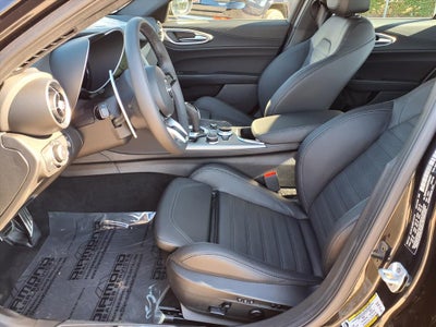 2025 Alfa Romeo Giulia Base