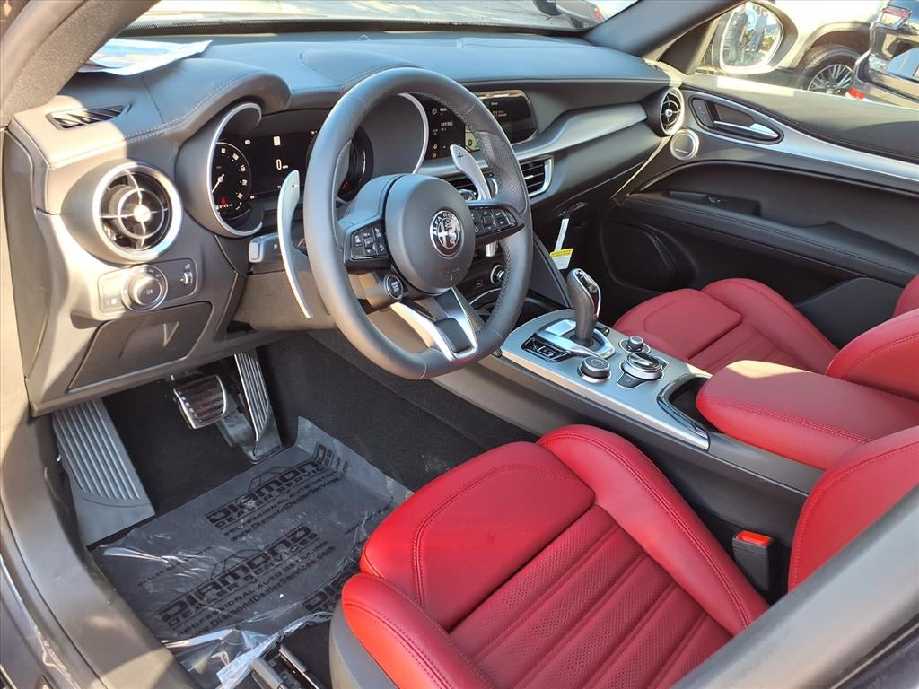 2025 Alfa Romeo Stelvio Veloce