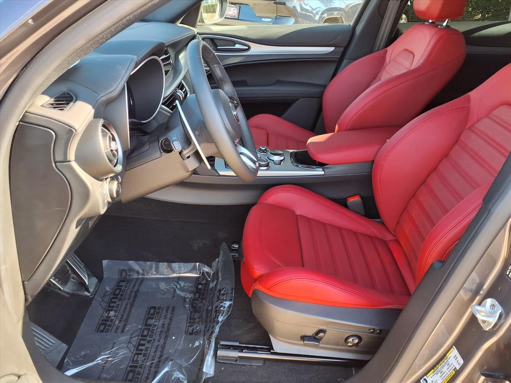 2025 Alfa Romeo Stelvio Veloce