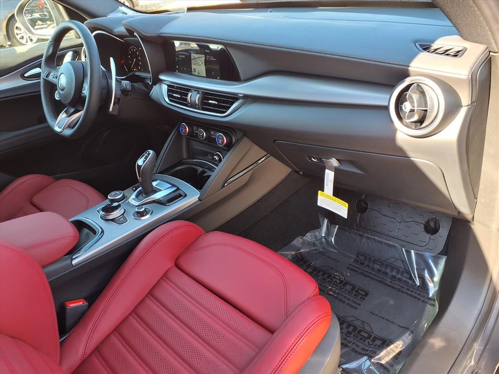 2025 Alfa Romeo Stelvio Veloce