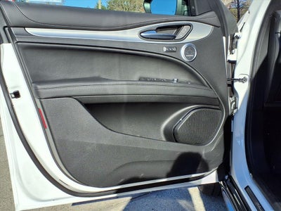 2026 Alfa Romeo Stelvio Base