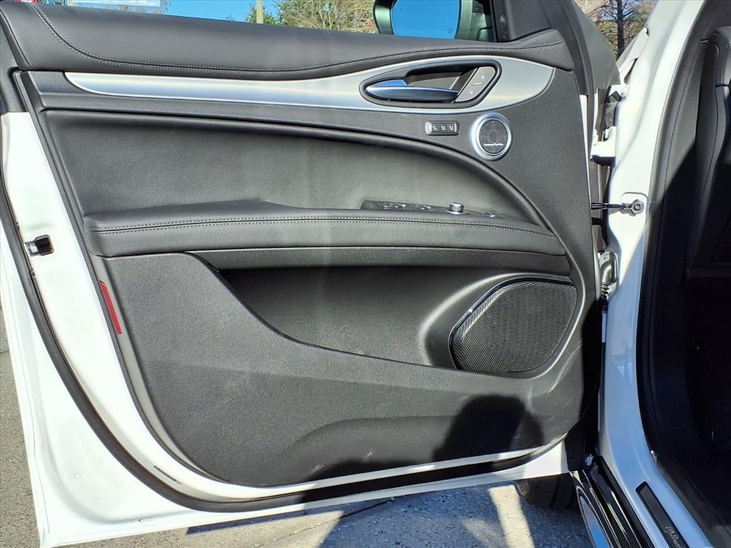 2026 Alfa Romeo Stelvio Base