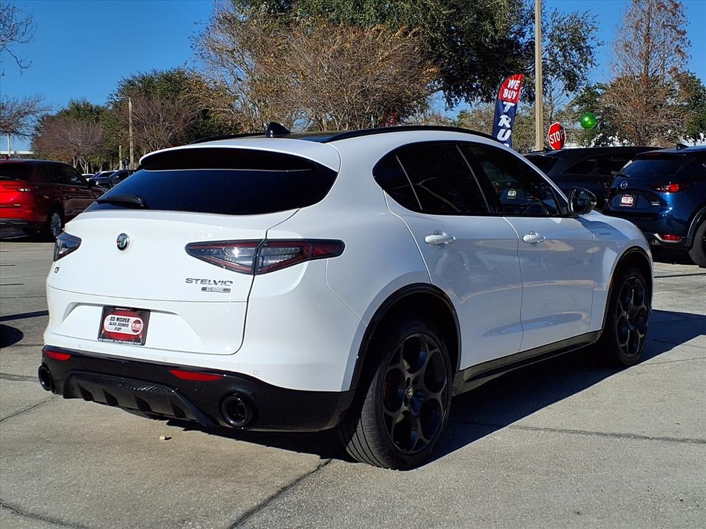 2026 Alfa Romeo Stelvio Base